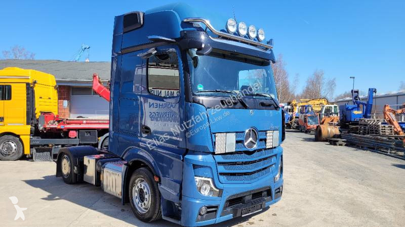 Traktor Mercedes