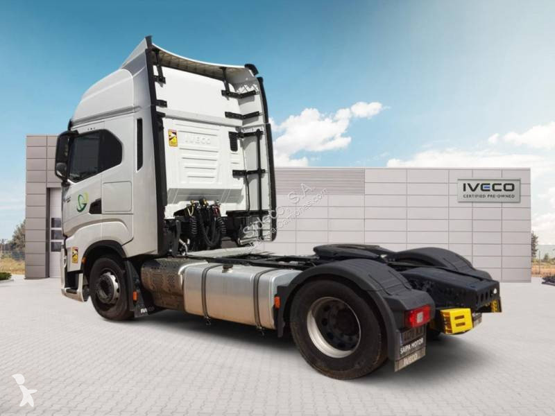 Traktor Iveco