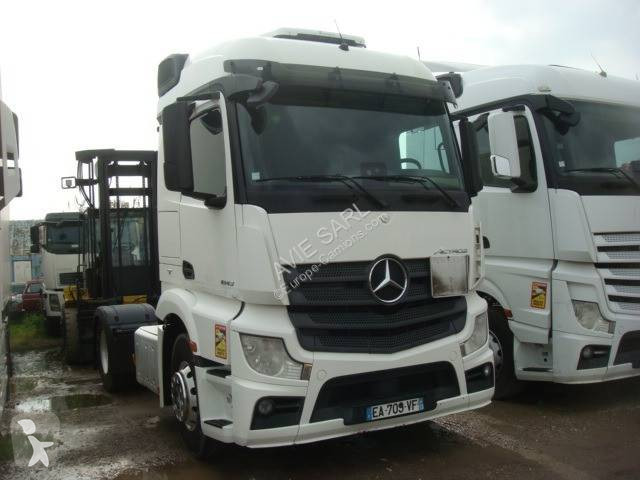 Traktor Mercedes