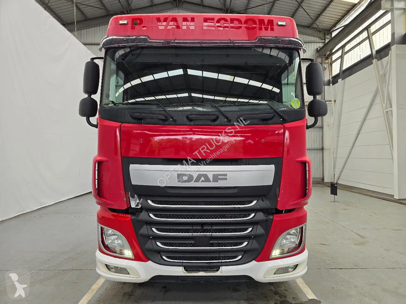 Tahač DAF SPACECAB / RETARDER /MANUEL