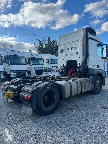 Traktor Mercedes