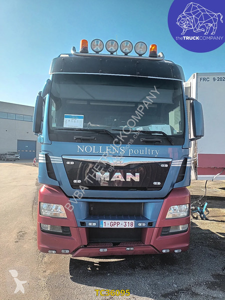 Traktor MAN 440