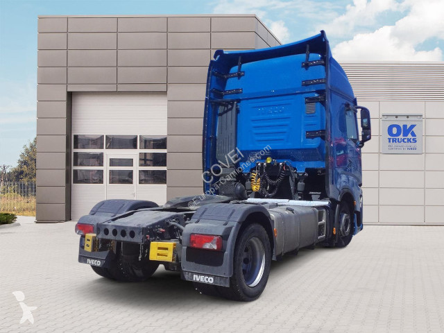 جرار Iveco Stralis AS440S46T/P