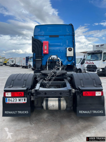 Cabeza tractora productos peligrosos / ADR Renault