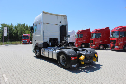 Cabeza tractora DAF