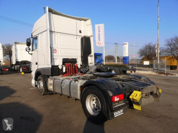 Cabeza tractora DAF