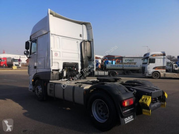 Cabeza tractora DAF