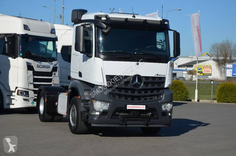 Traktor Mercedes