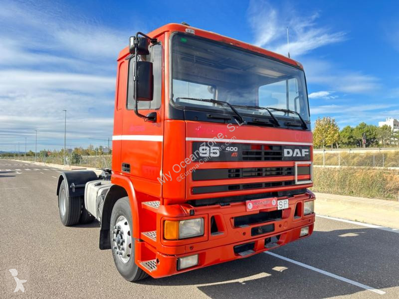 Tracteur DAF 400