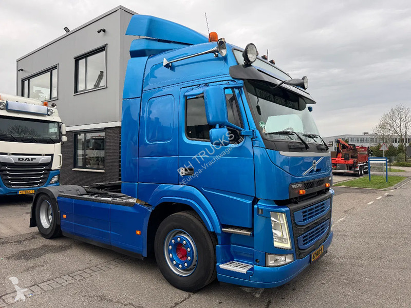 Trekker Volvo FM 370 4X2 SPOILERS EURO 6 SKIRTS...