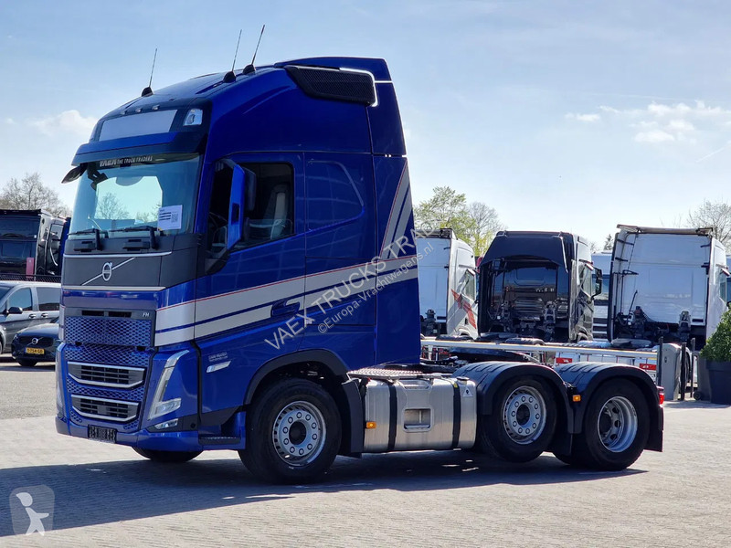 Traktor Volvo 13500 Globetrotter XL 6x2 - I...