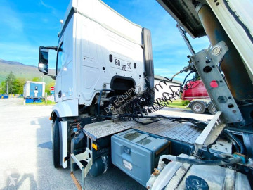 Traktor Mercedes