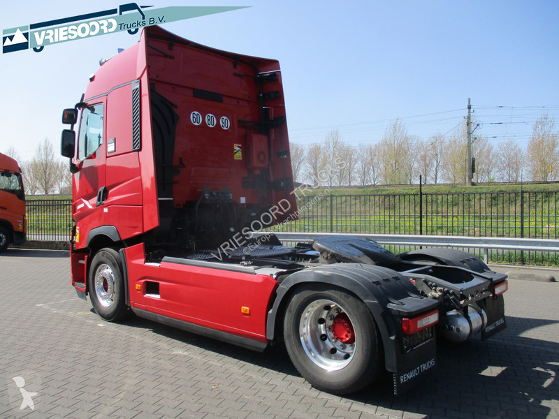 Traktor Renault T 520 HD001