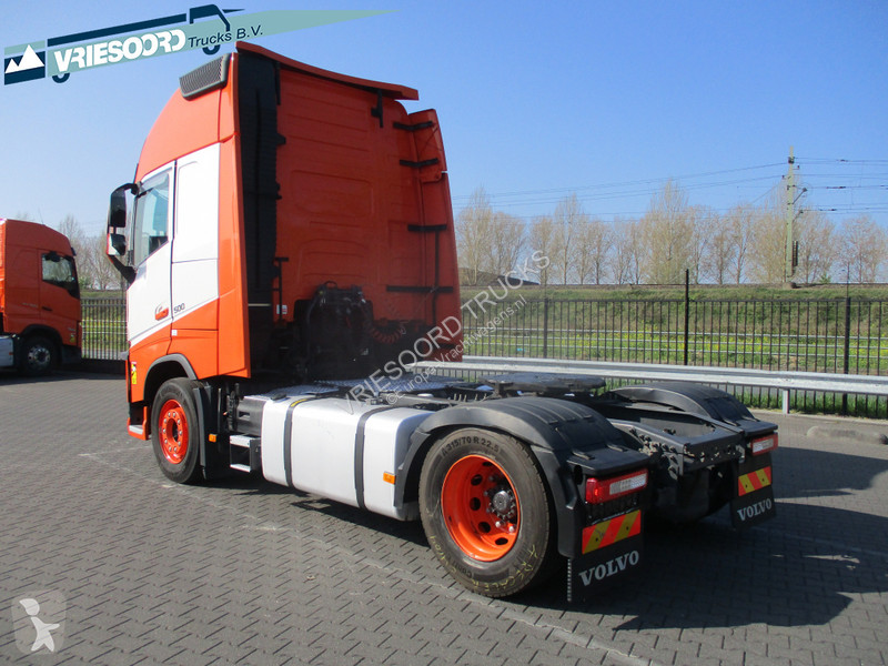 Traktor Volvo 500 WITH RETARDER FULL AIR