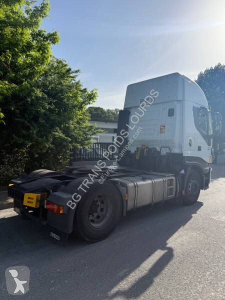 Tahač Iveco