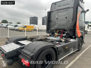 Traktor Mercedes