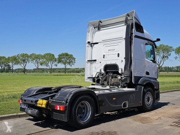 Traktor Mercedes