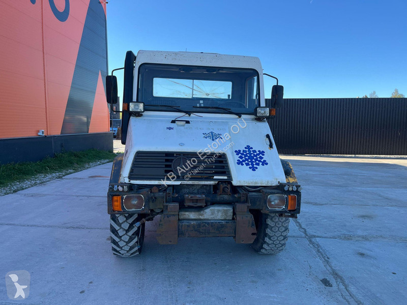 Traktor Mercedes U130 4x4