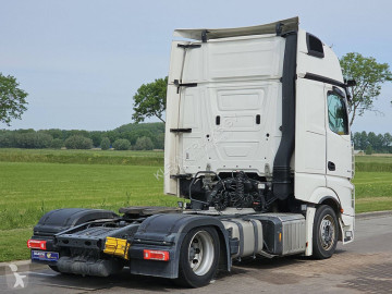 Traktor Mercedes