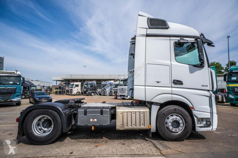 Traktor Mercedes 1845 LS