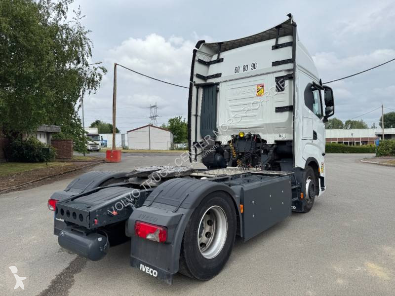 Traktor Iveco