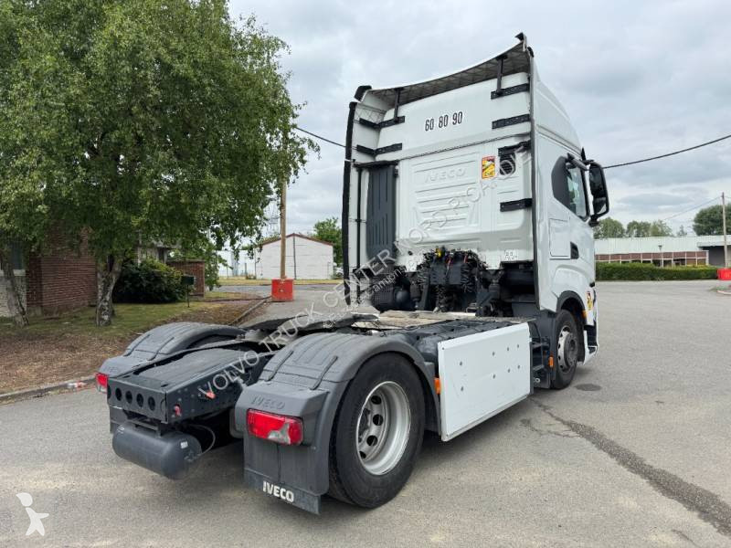 Traktor Iveco