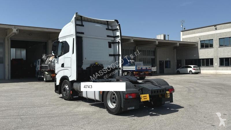 Traktor Iveco S-WAY 490 4x2