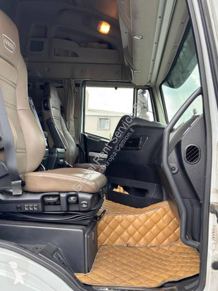 Traktor Iveco