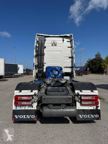 Cabeza tractora Volvo