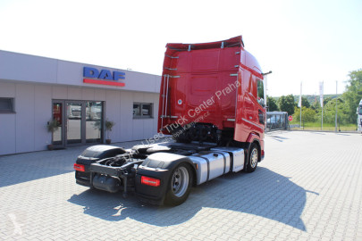Cabeza tractora DAF
