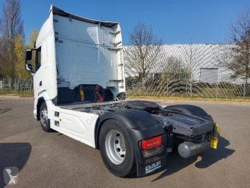 Cabeza tractora DAF