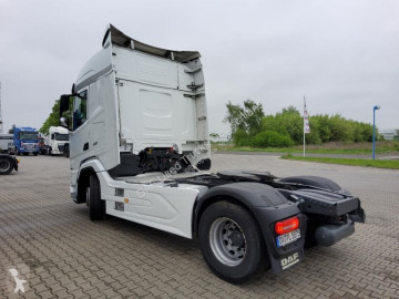 Cabeza tractora DAF