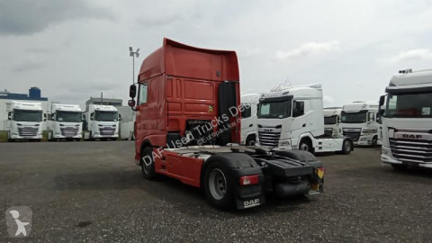 Cabeza tractora DAF