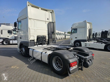 Cabeza tractora DAF