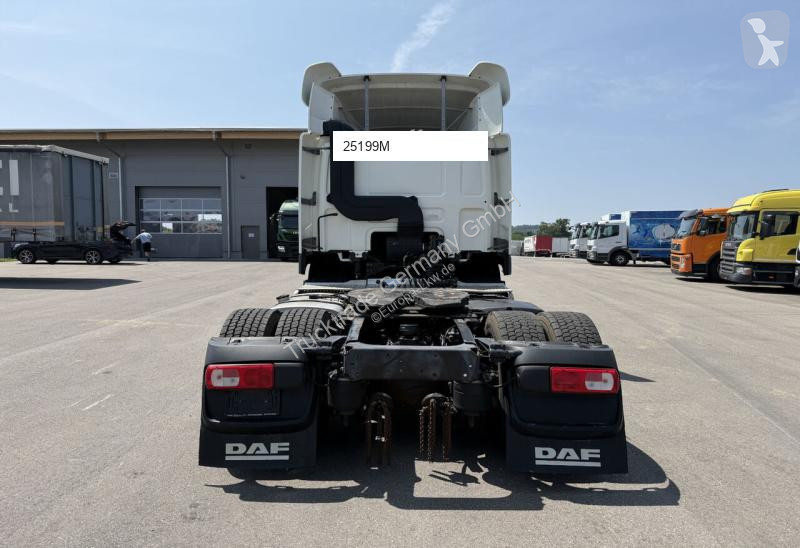 Traktor DAF CF 400