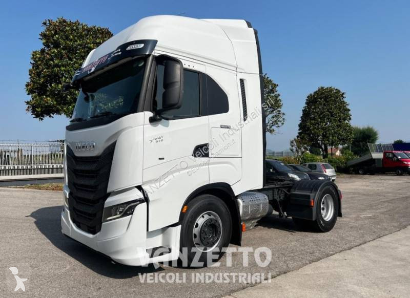 Traktor Iveco