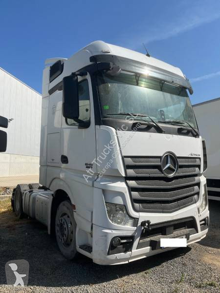 Traktor Mercedes