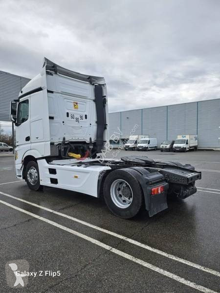 Traktor Mercedes