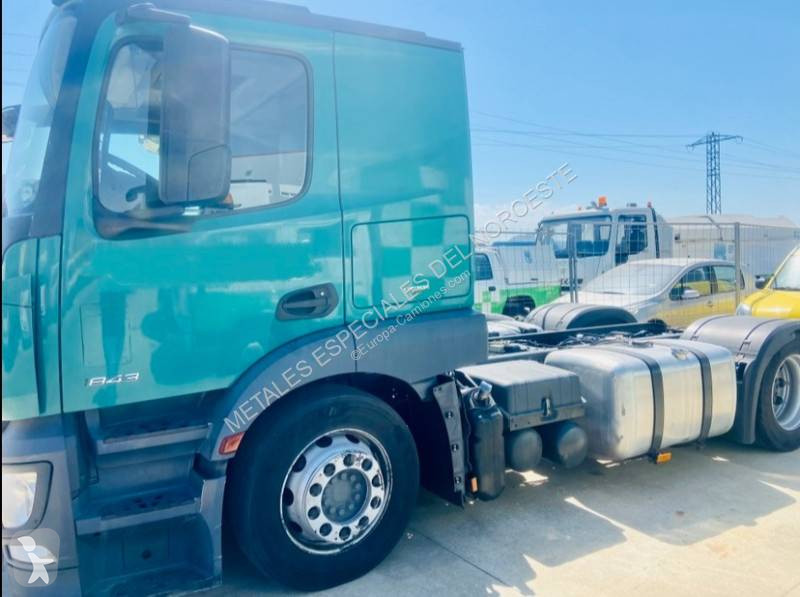 Traktor Mercedes