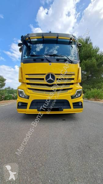 Traktor Mercedes