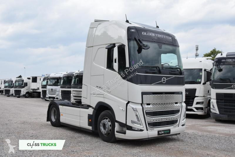 Tahač Volvo FH  Globetrotter XL i-Save Side Skirts