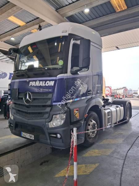 Traktor Mercedes