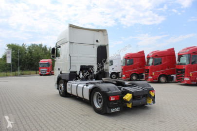 Cabeza tractora DAF