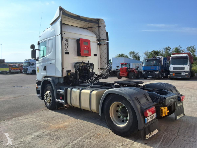 Traktor Scania 490