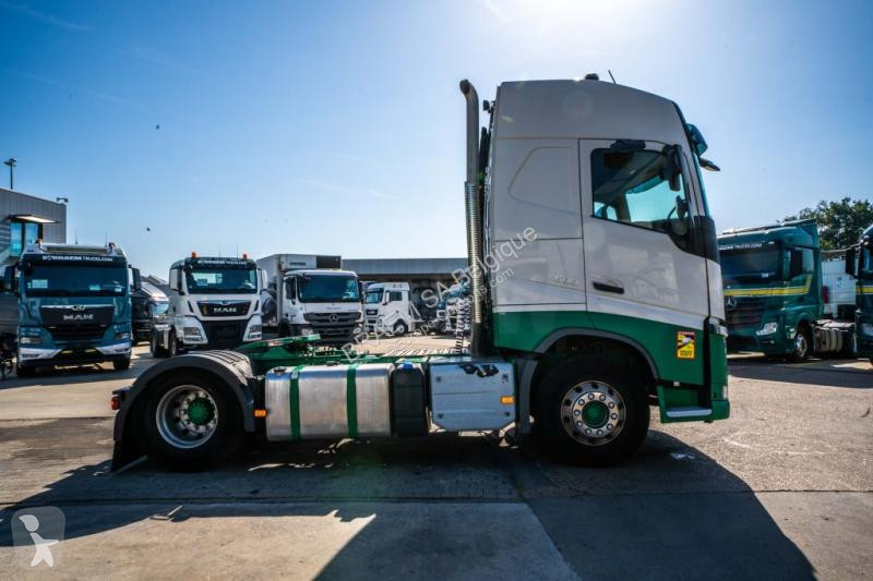 Traktor Volvo 500 +KIPHYDR.