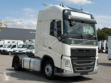 Cabeza tractora Volvo