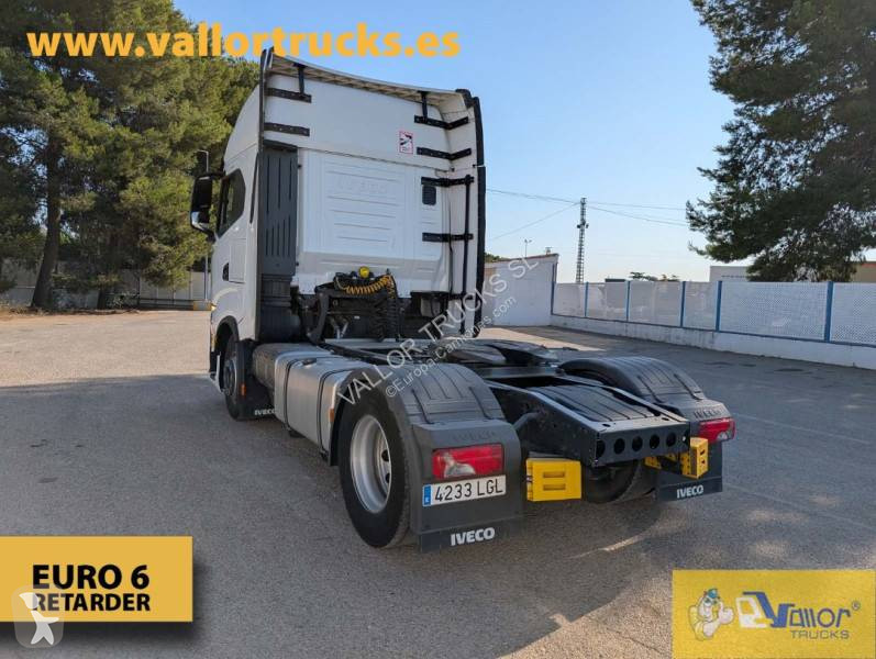 Traktor Iveco