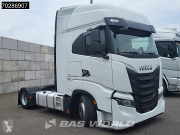 Traktor Iveco