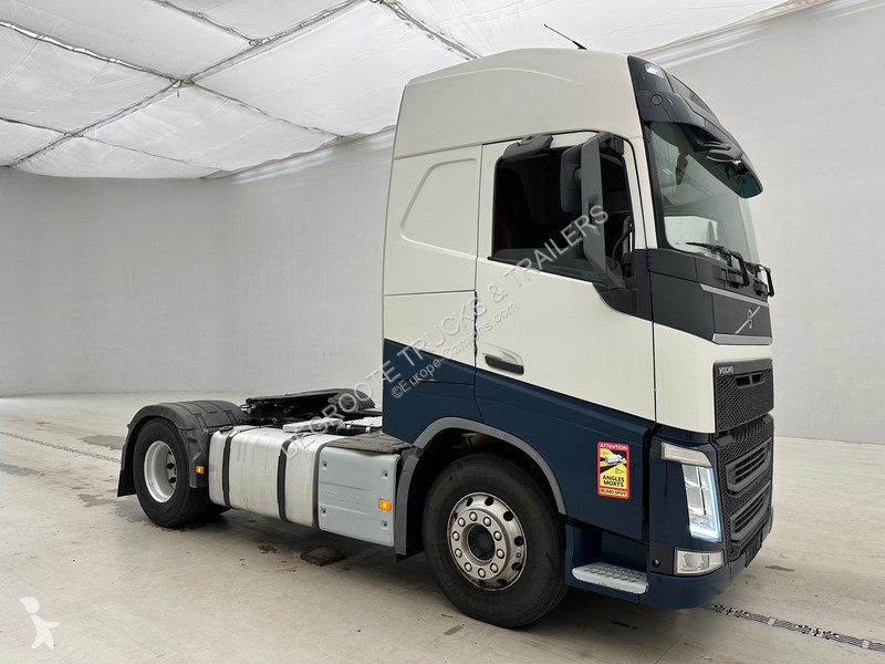 Traktor Volvo 420 Globetrotter - ADR