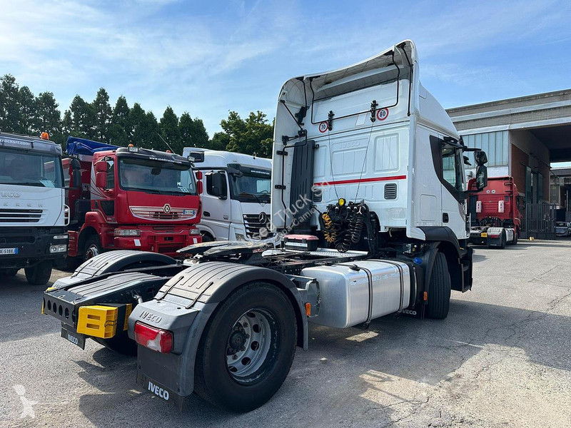 Traktor Iveco 460